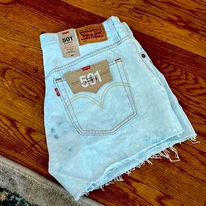 NWT Levi 501 shorts